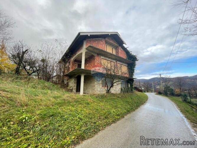 Krapina, Straža Krapinska – Kuća za renovaciju - 2