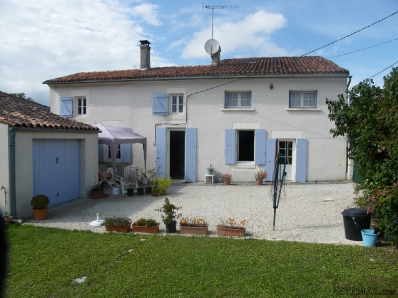 Renovated Village House With 3..