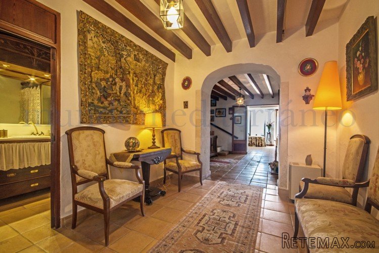 Fabulous townhouse, reformed to a really high standard.. - 3