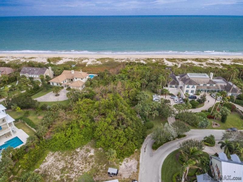 2214 E Ocean Oaks Lane, Vero Beach, FL..