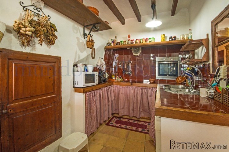 Fabulous townhouse, reformed to a really high standard.. - 5