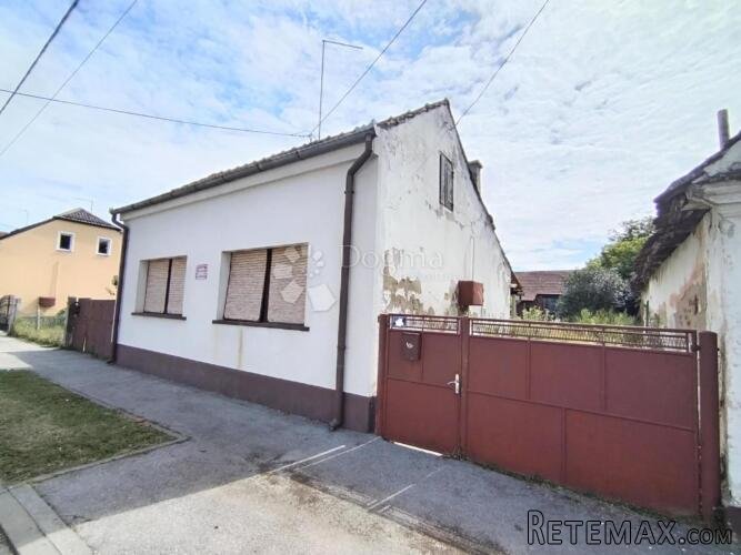 Kuća za adaptaciju u Virju–104,10 m² + garaža + gospodarska