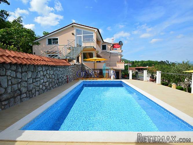 Obiteljska villa s bazenom - 2