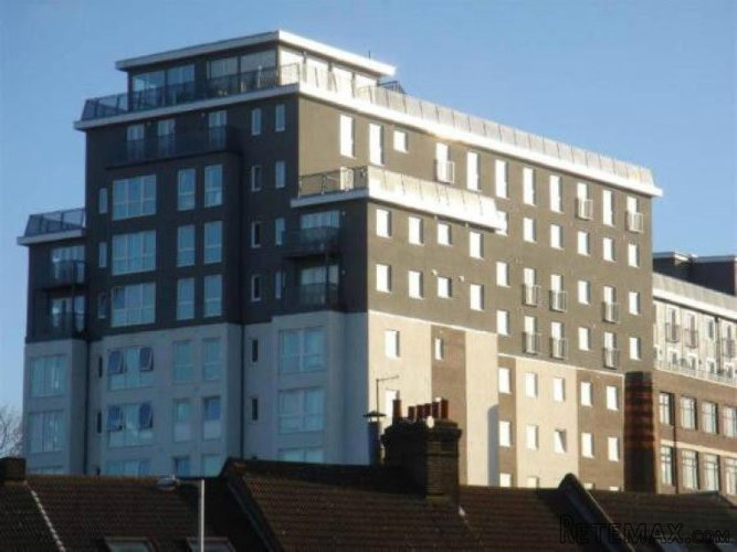 1 bedroom flat with 2 Bathrooms for sale