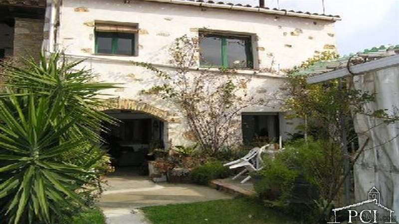 Tow house, Begur.