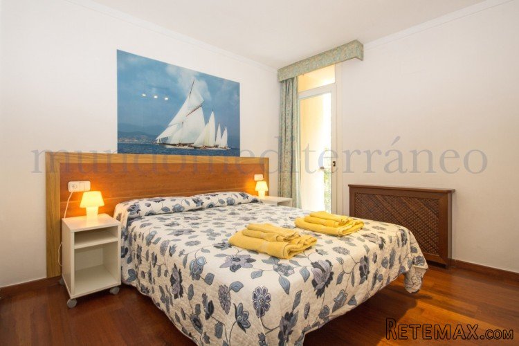Excellent town center apartment in the main square in.. - 5