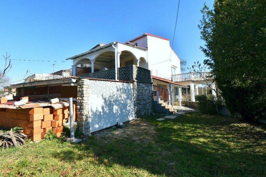 Kuća s okućnicom na mirnom mjestu! Otok Krk! - 6