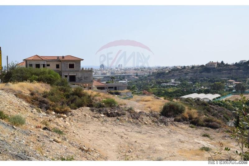 Plot of Land for Building - For Sale -..