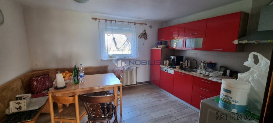 Kutina, kuća 270 m2, 1674 m2 okućnica - 8