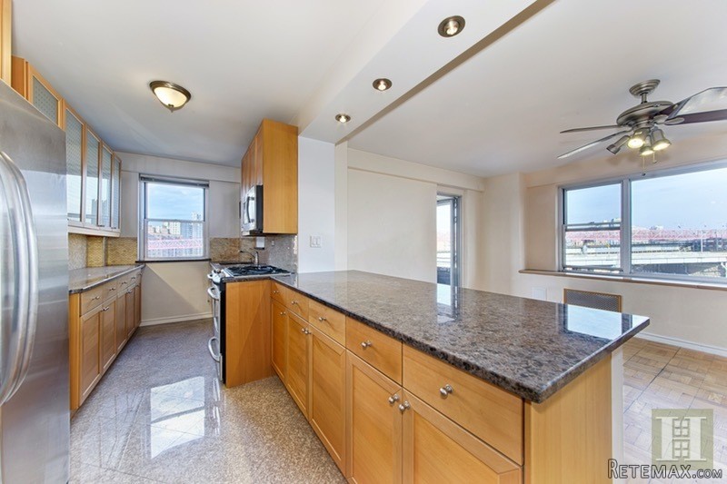 1 bedroom Apartment For Sale: 568 GRAND..