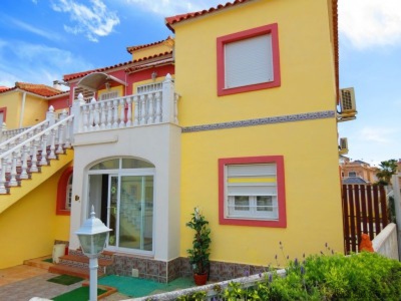 2 bedroom, 2 bathroom Apartment, (build..