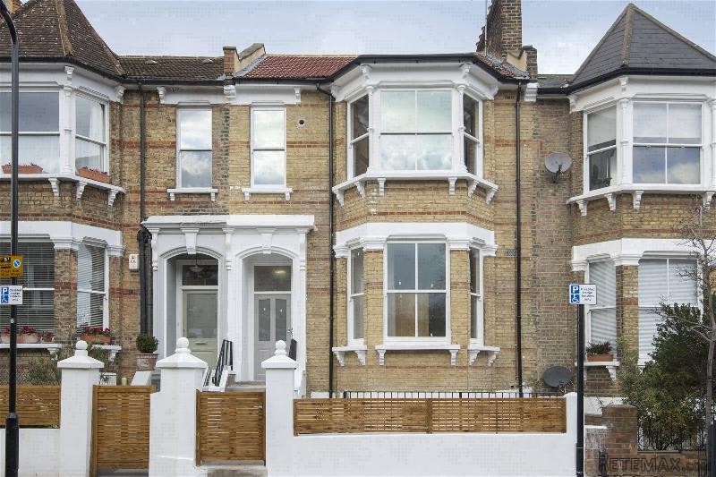 Property - London - For Sale