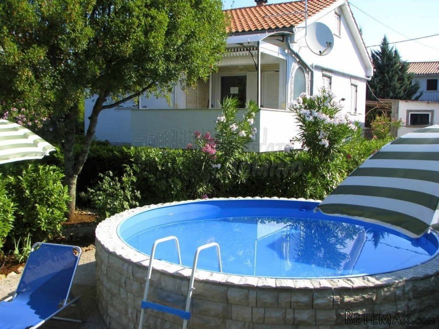 Kuća sa uređenom okućnicom i bazen otok Krk!Prodaja kuća Krk.. - 4