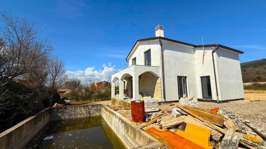 MEDITERANSKA KATNICA S BAZENOM I POGLEDOM NA MORE - KLJUČ U