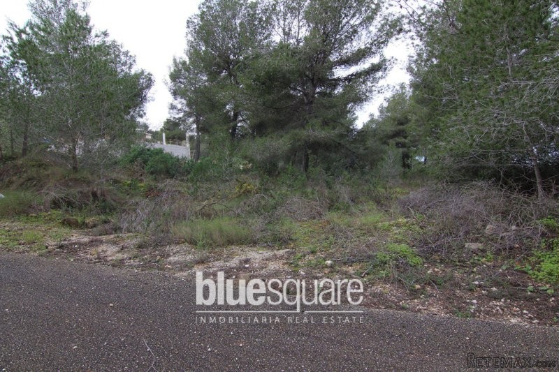 Great plot for sale with views of the.. - 2