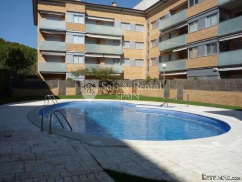 Fantastic 3 Bedrooms Flat With Swimming..