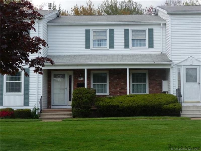 3 Bedrooms - Townhouse - CT - For Sale