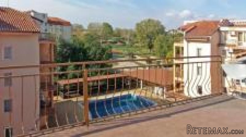 Top floor apartment with 2 bedrooms in.. - 2