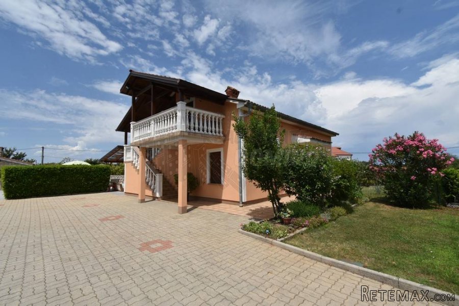 Apartmanska kuća s bazenom, okolica Malinske! - 8