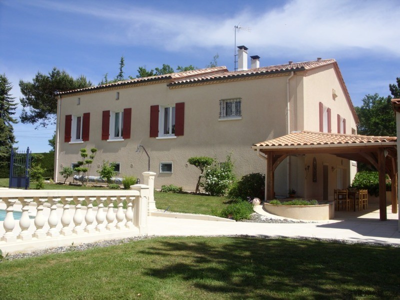 An Impressive Property Close To The..