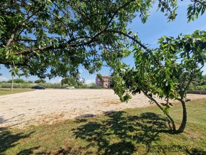 MURVICA - Građevinsko zemljište 842 m2 - NAJAM