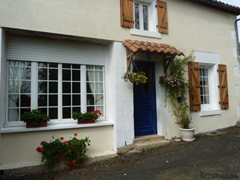 4 Bed Village House With Garden..