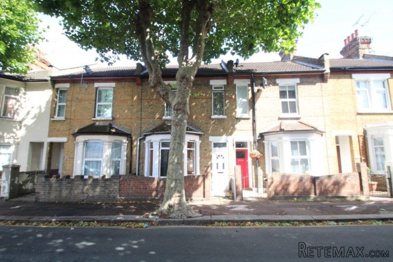 Tudor Road, Westcliff on Sea, SS0 7AD
