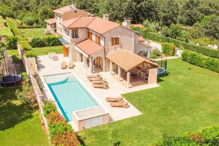 KAMENA VILA S BAZENOM I 4 SPVAĆE SOBE - VIŠNJAN - 2