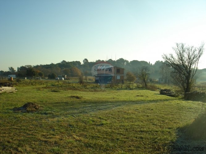 Štinjan-građevinsko zemljište 1km od mora - 5