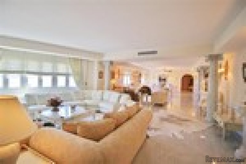 Apartment For Sale In Puerto Banus..