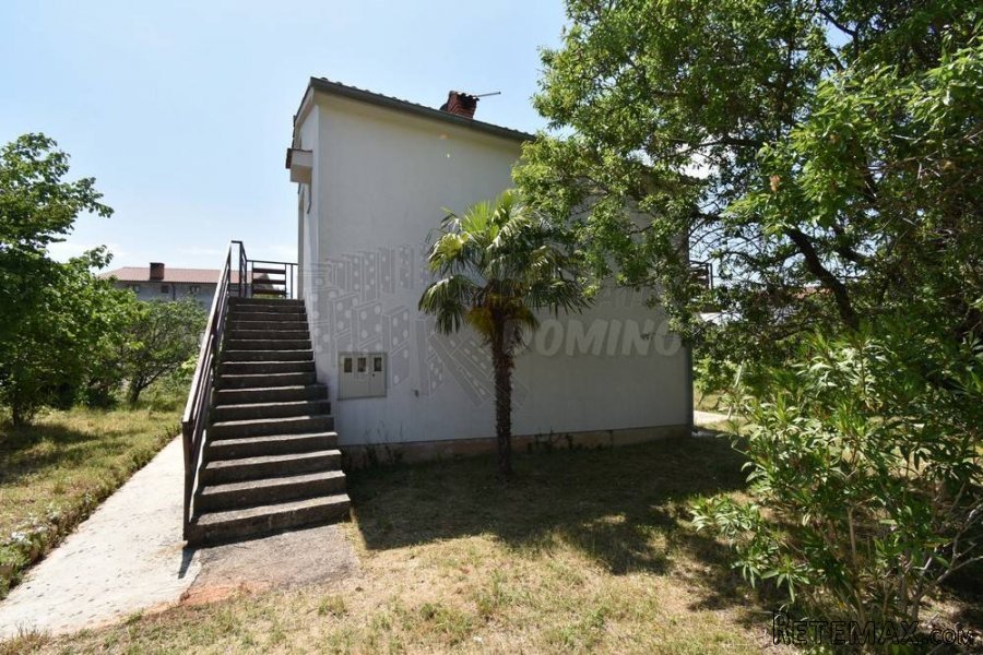 Samostojeća kuća s okućnicom! Malinska-okolica - 3