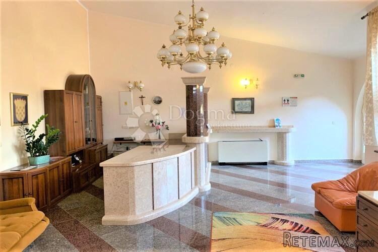 KRNICA – hotel i restoran uz obalu s tradicijom i odličnim r - 4