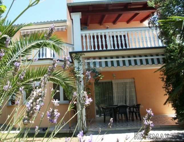 Pula, Štinjan apartmanska kuća 800m od mora - 2