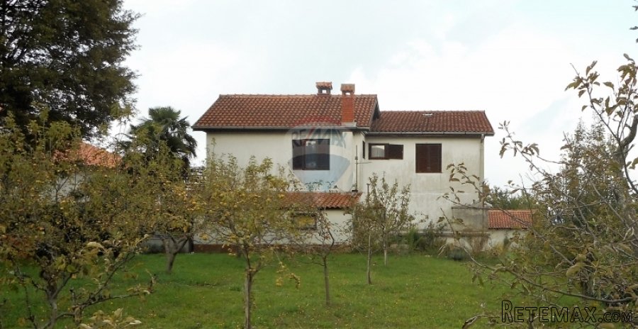 PAZIN: SAMOSTOJEĆA KUĆA SA VELIKOM OKUĆNICOM - 4
