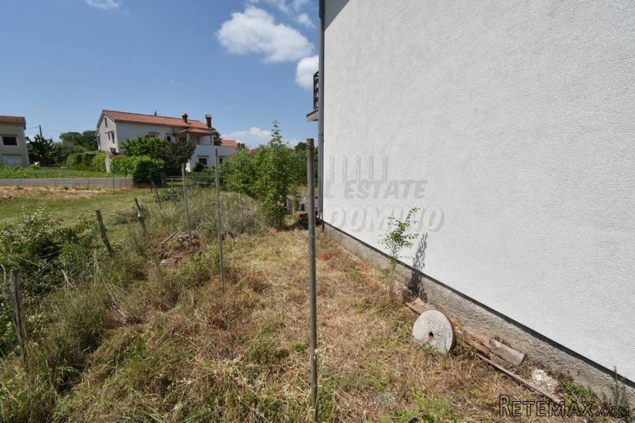 Samostojeća kuća s okućnicom! Malinska-okolica - 8