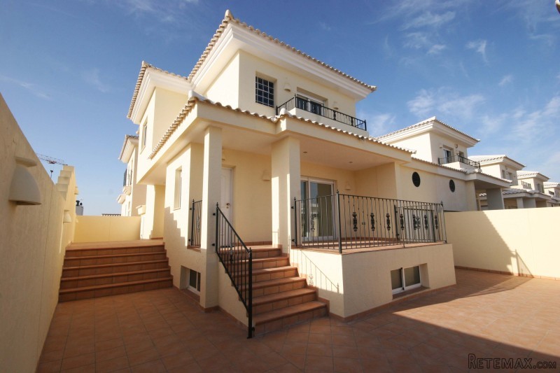 3 Bedrooms - Property - Alicante - For..