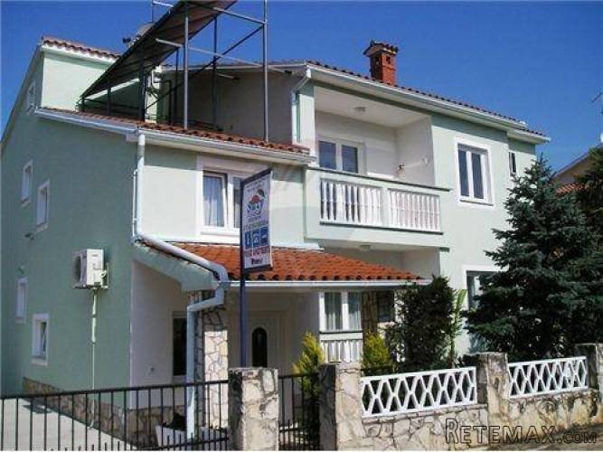 APARTMANSKA KUĆA 250M OD PLAŽE - 2