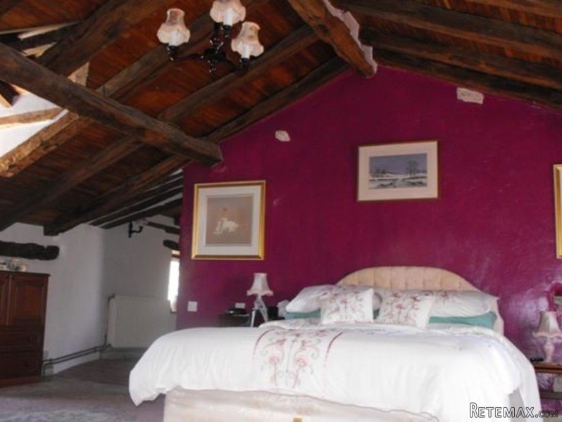 Two Charming Stone House With Oak Beams.. - 2