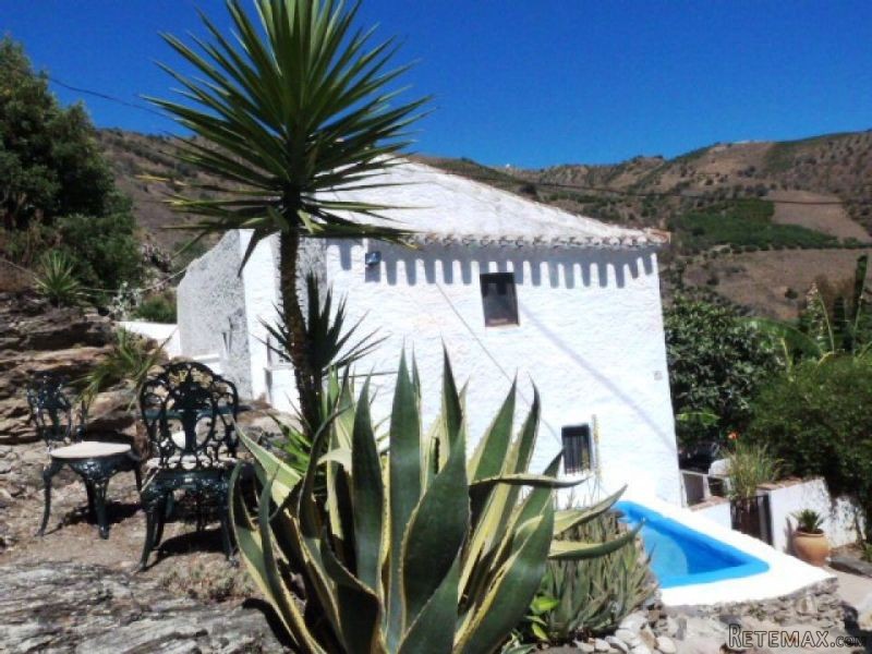 4 bedroom, 2 bathroom Finca/Country..