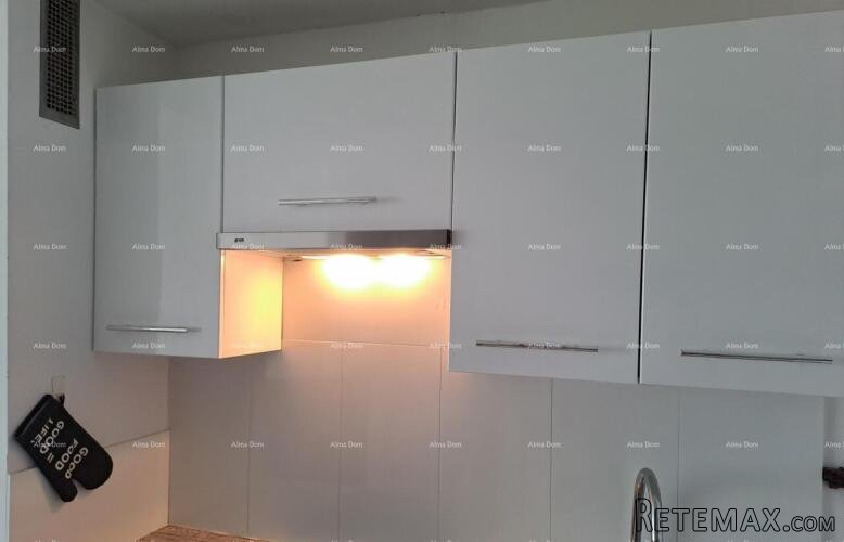 Na prodaju renoviran stan s prekrasnim pogledom na more - 3