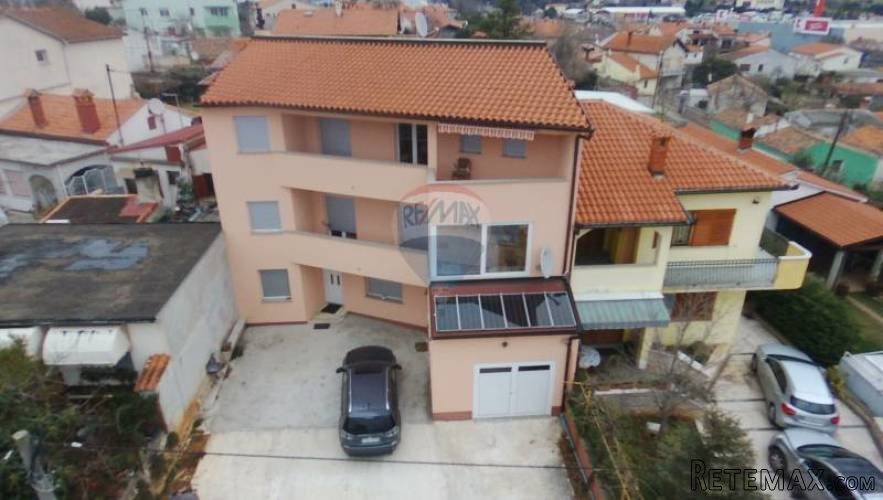 Istra, Pula,širi centar, kuća ukupne stambene površine...