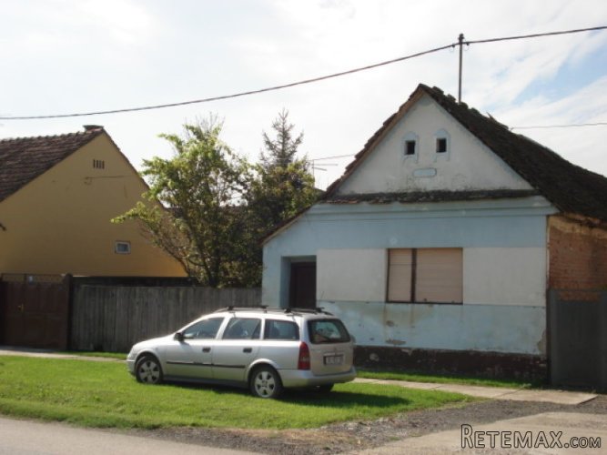 PRODAJEM KUĆU HITNO