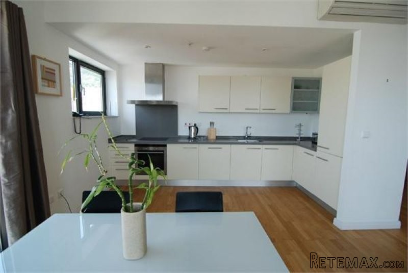 2 bedroom Apartment For Sale: Kings.. - 2