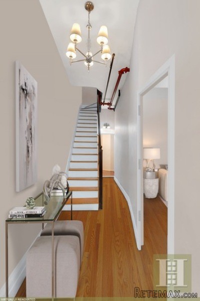 6 bedroom Town House For Sale: 1596.. - 2