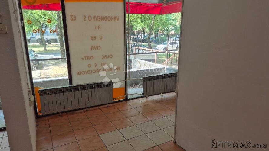 Prilika! Poslovni prostor u prizemlju – Jug 2!