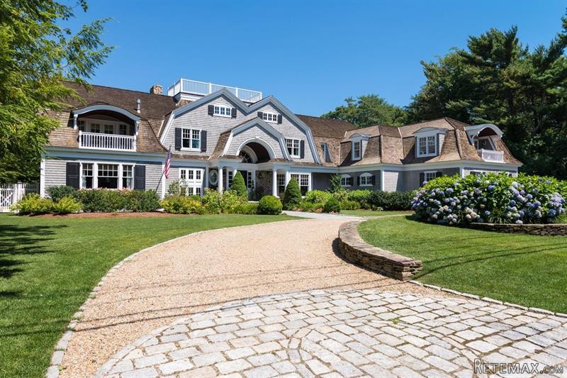 4 bedroom House For Sale: 19 Neds Point..