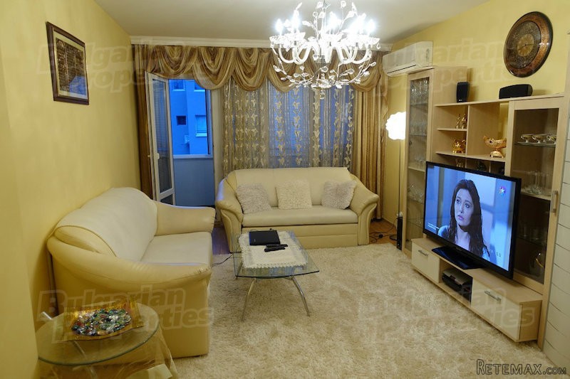 Spacious Apartment Close To The..