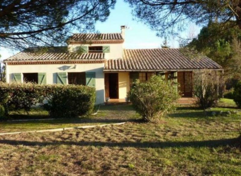 Beautiful Country House with Garden