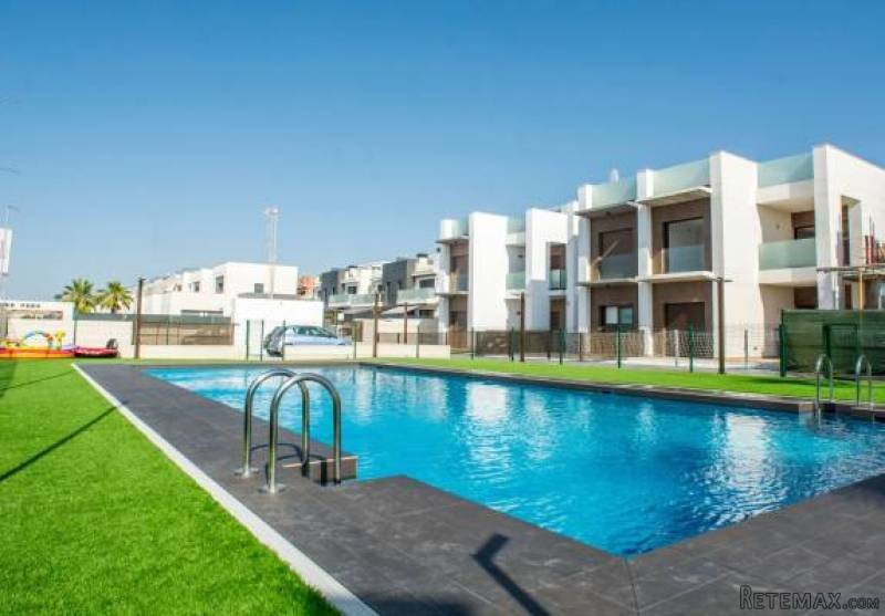 2 Bedroom 2 Bathroom Bungalow In Ciudad.. - 2