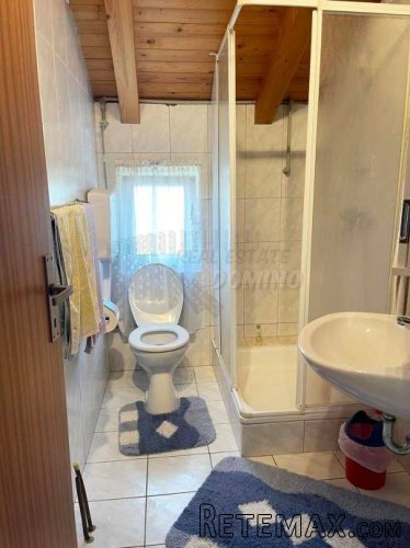 Renovirana kuća s garažom i parkirnim mjestom! Punat! - 11